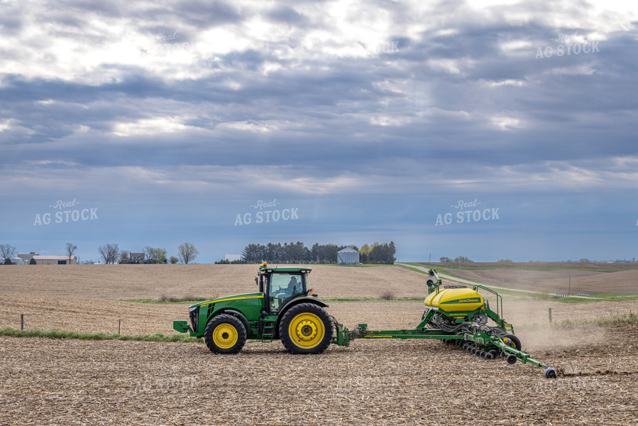 Tractor Planting Field 124017