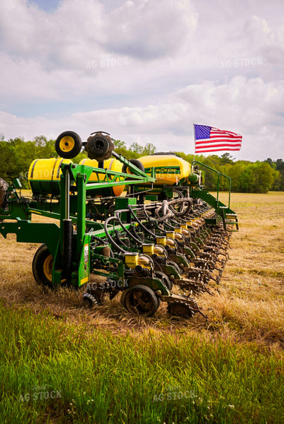 Planter in Field 128003