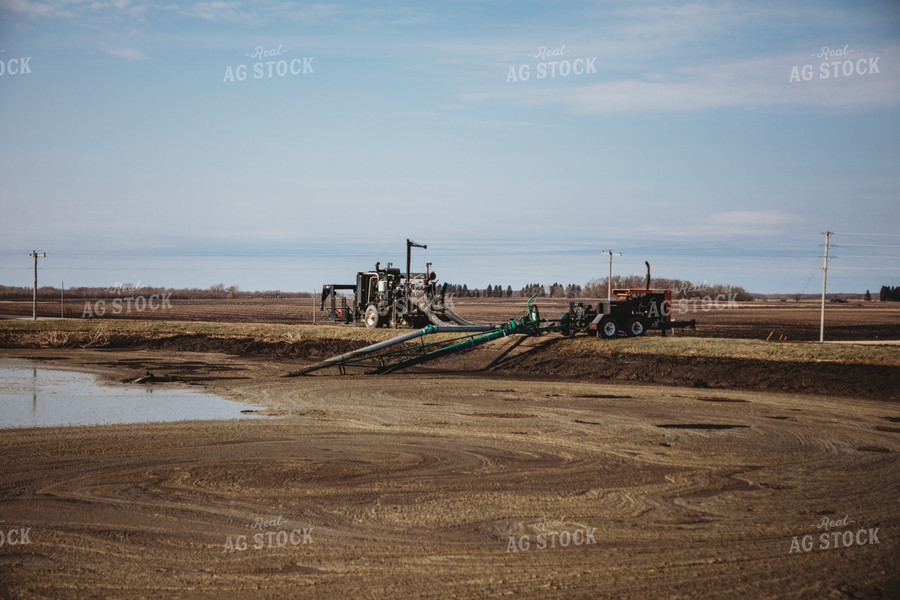 Pumping Manure from Slurry to Dragline 152162