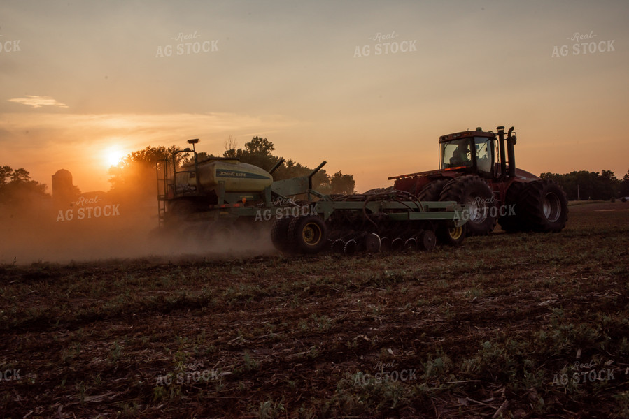 Planting into Cover Crops 76415