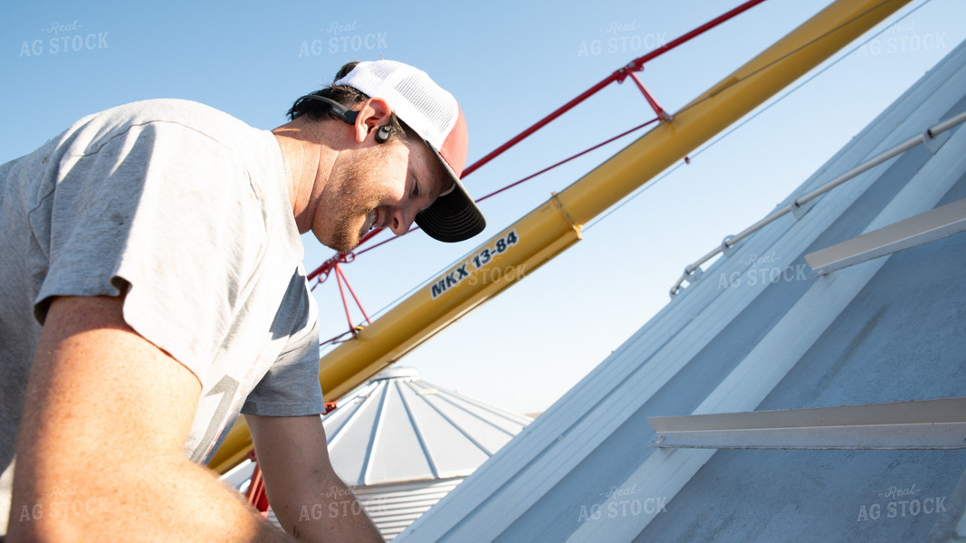 Farmer Climbing Bin 26107