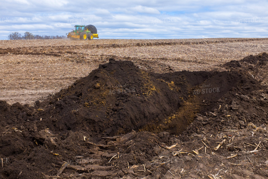 Installing Drainage Tile 154072