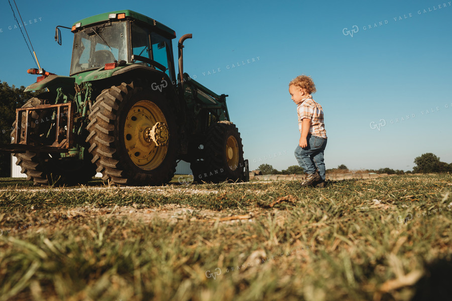 Farm Kid with Tractor 3149