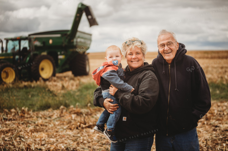 Farm Generations with Female Farmer 3337