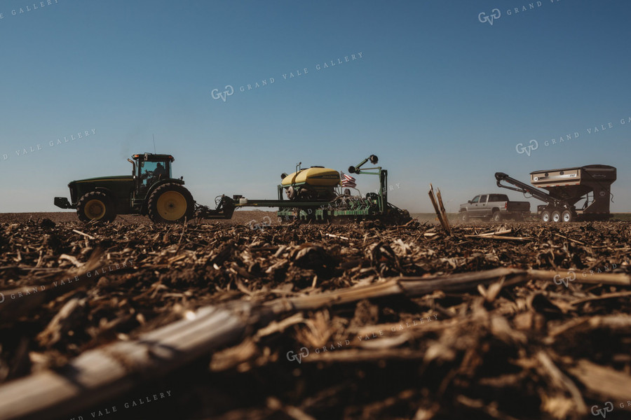 Planting with Seed Tender in Background 3996