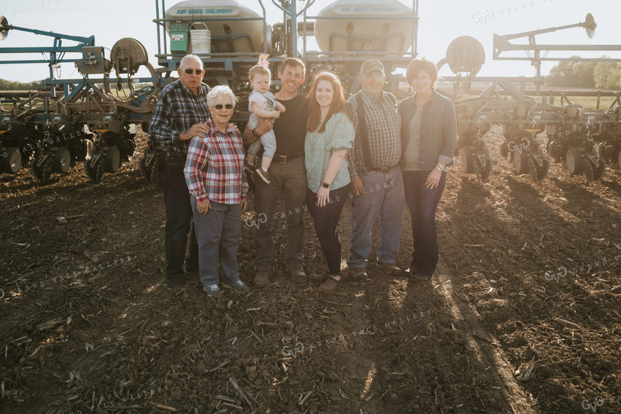 Multigenerational Farm Family with Planter 4210