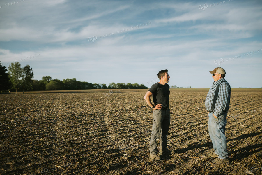 Farmers in Field 4251