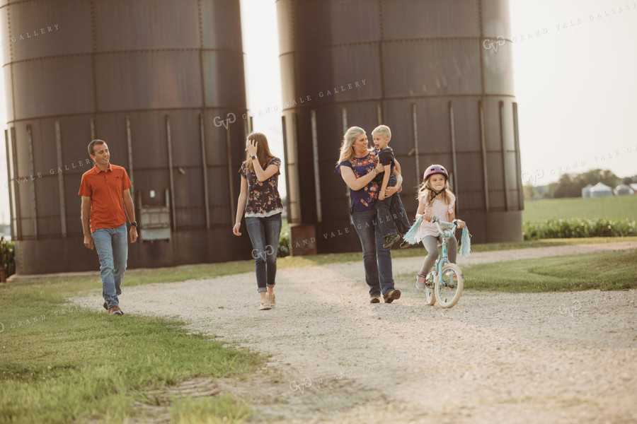 Farm Family Walking Along Corn Field and Shed 4472