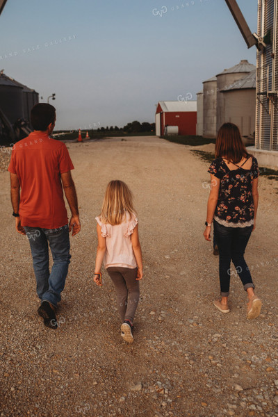 Farm Family with Grain Bins 4625