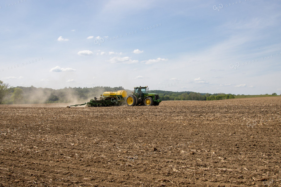 Planting on Sunny Day 52115