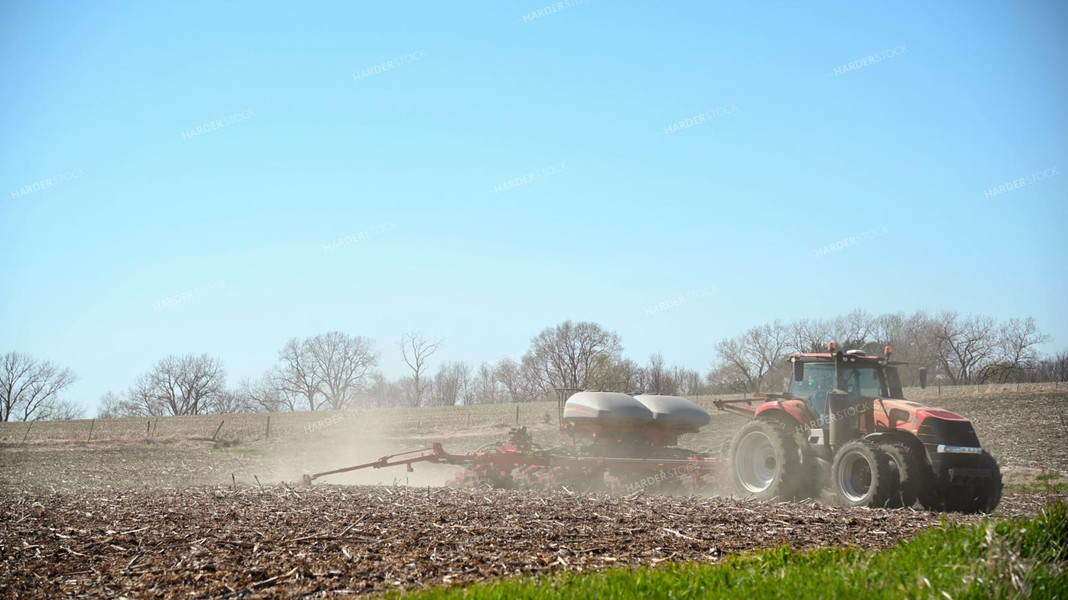 Planting on Hilly Ground 25090