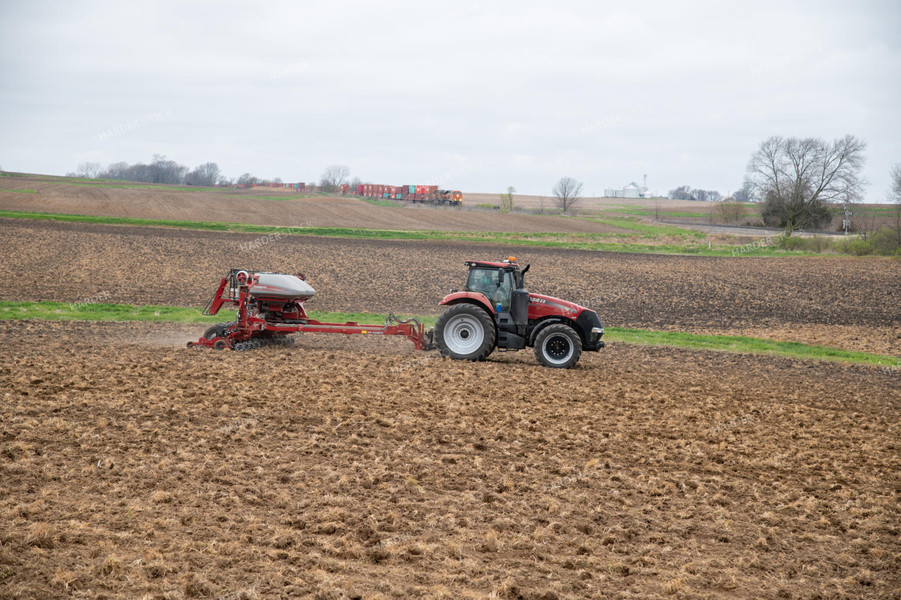 Planting into Tilled Cover Crops 25124