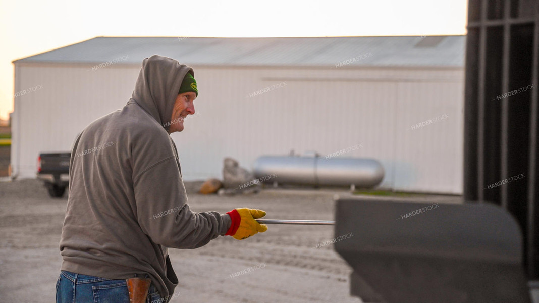 Farmer Preparing the Seed Tender 25193