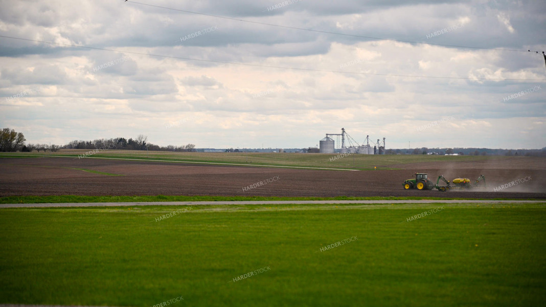 Planting on Flat Ground 25318