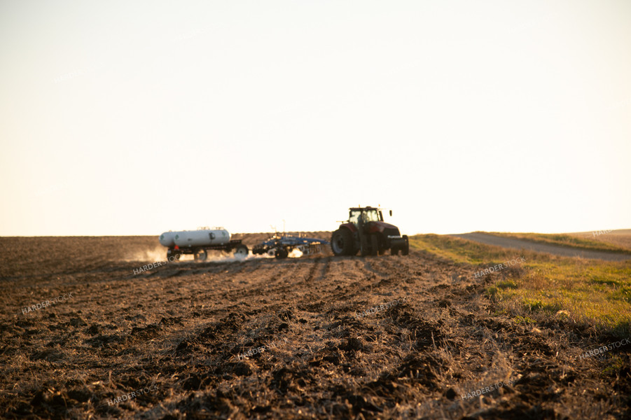 Tractor Applying Anhydrous 25873