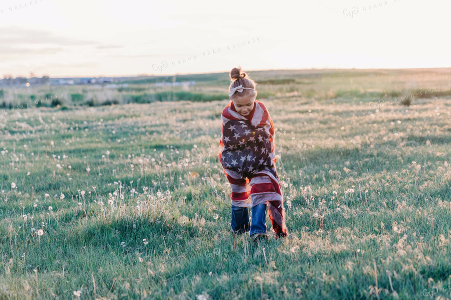 Farm Kids with American Flag 61059