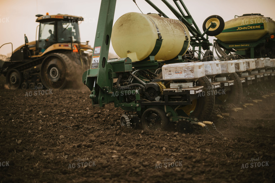 Planter in Field 5697