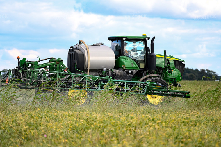 Sprayer in Field 90082