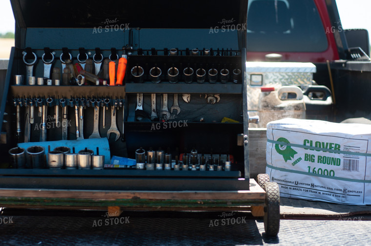 Toolbox in Pickup Truck Bed 103035