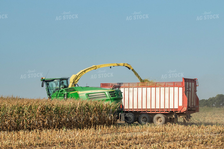 Silage Harvest 72100