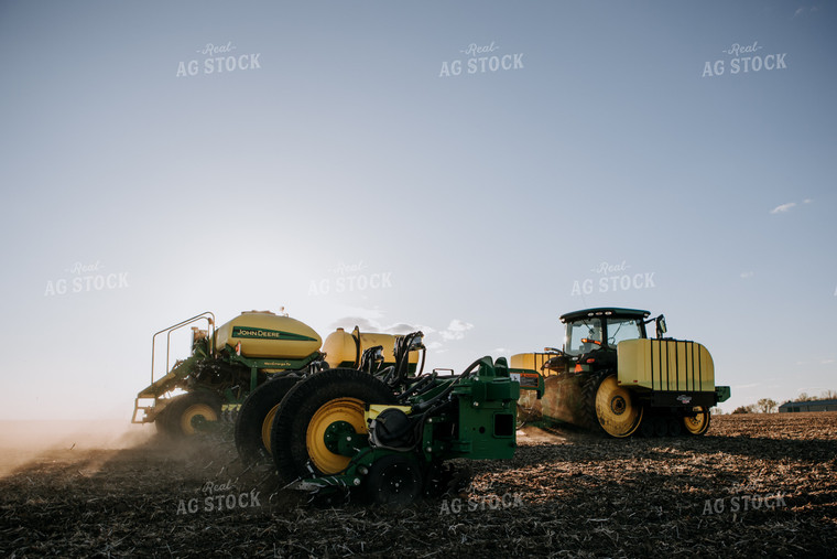 Tractor Planting Field 77251