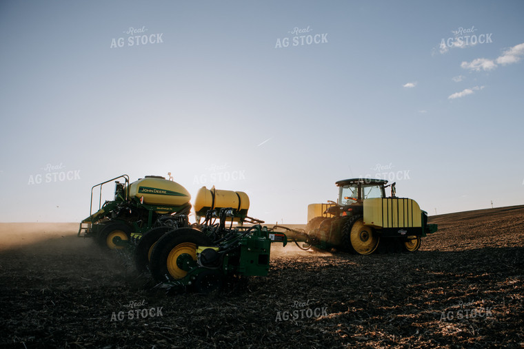 Tractor Planting Field 77259