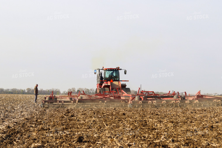 Field Cultivator in Field 109066