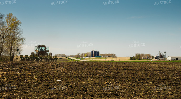 Farmer Plants Plot 133004