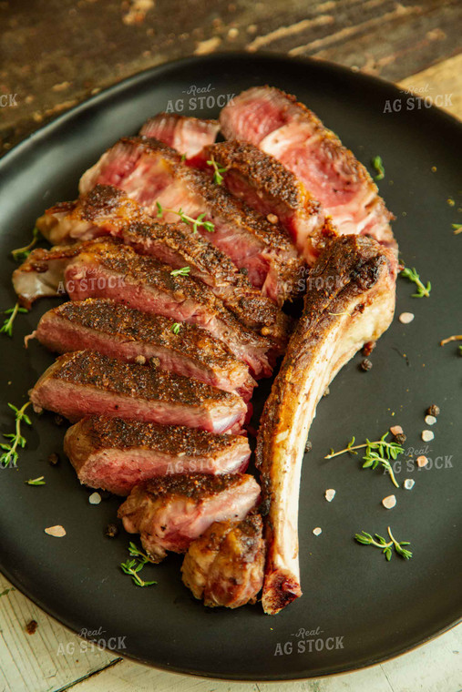 Sliced Grilled Cowboy Steak 134011
