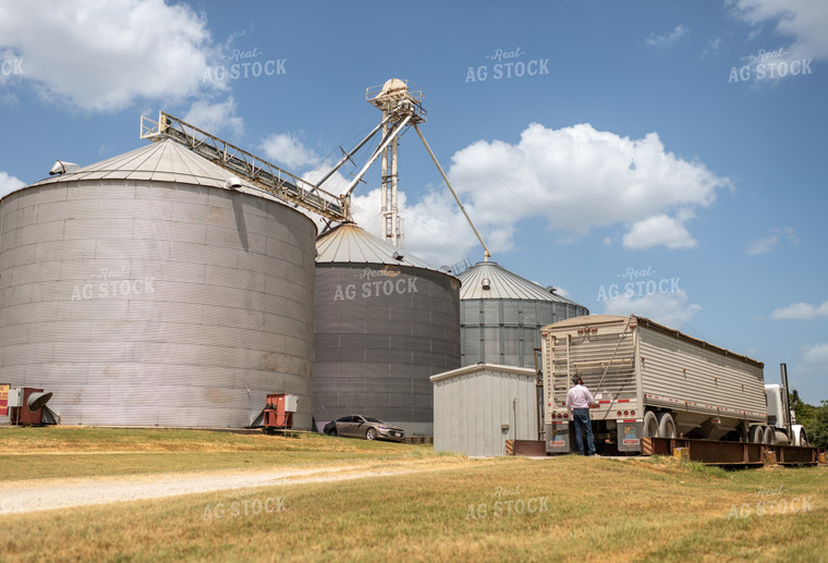 Grain Elevator 59085