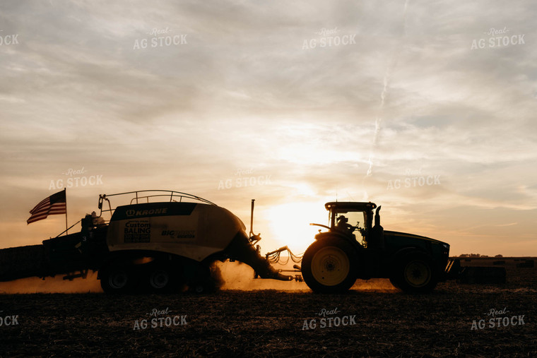 Baling Wheat Straw 152072