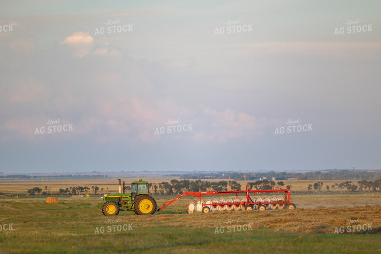 Raking Hay 72139