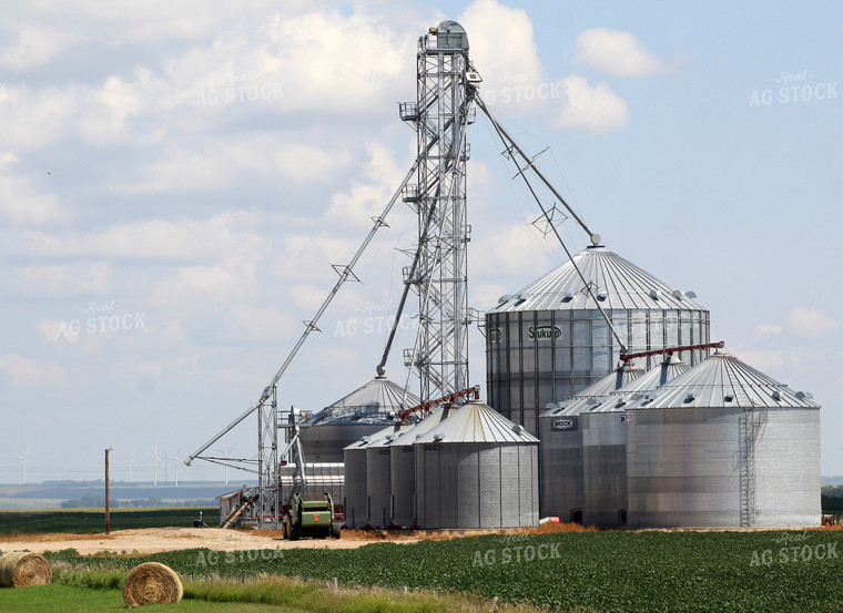 Grain Bins 141033