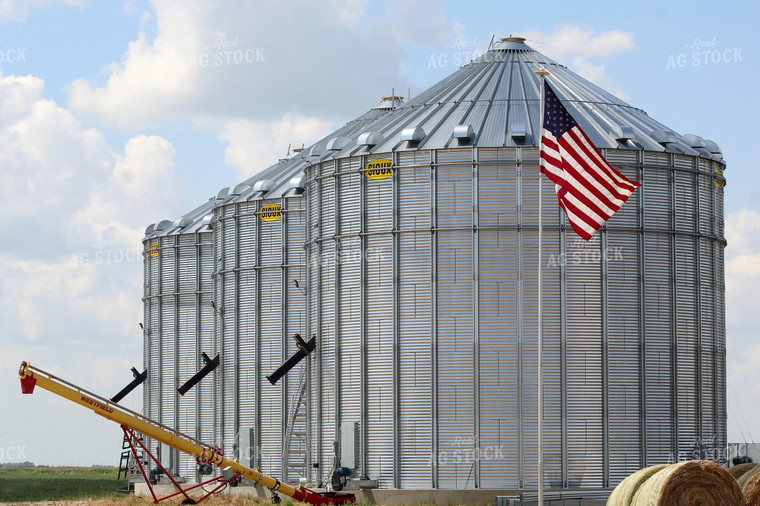 Grain Bins 141034