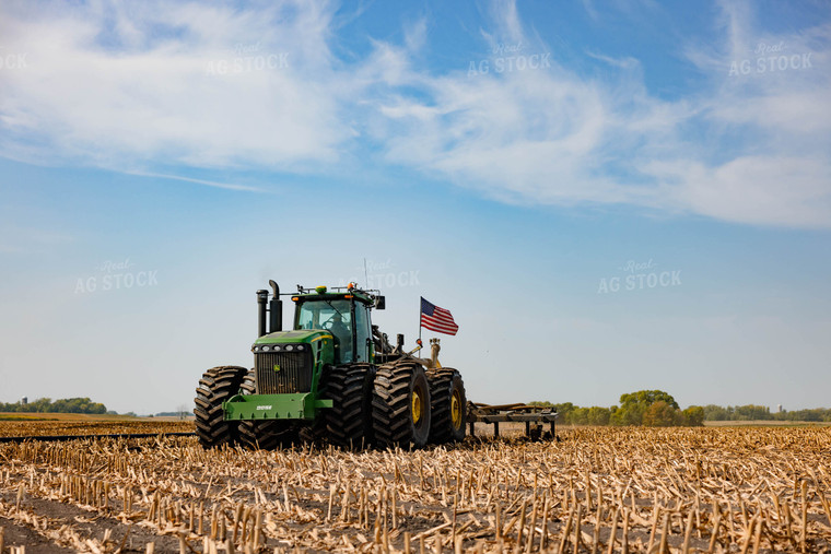 Injecting Manure 152316