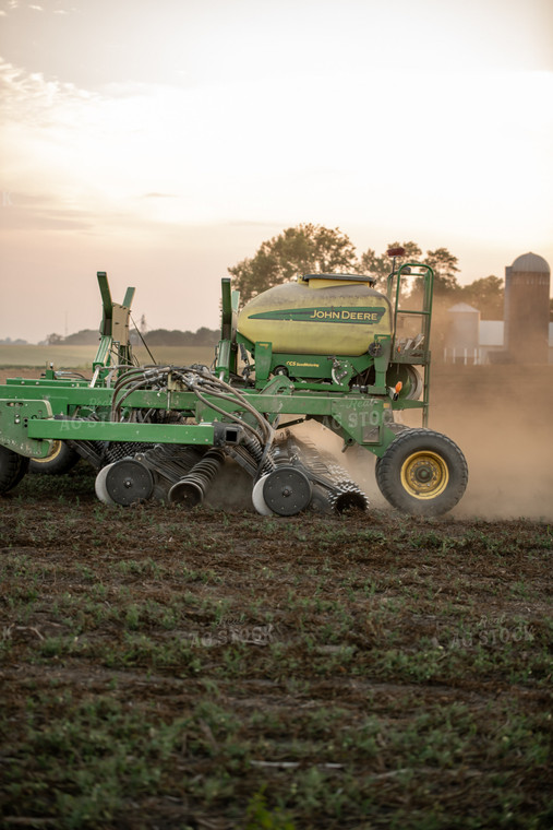 Planting into Cover Crops 76434