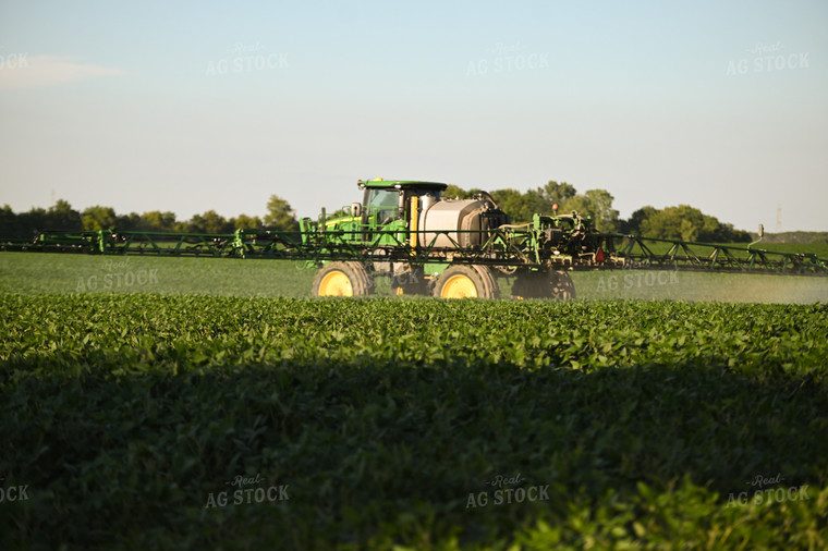 Spraying Soybeans 90125