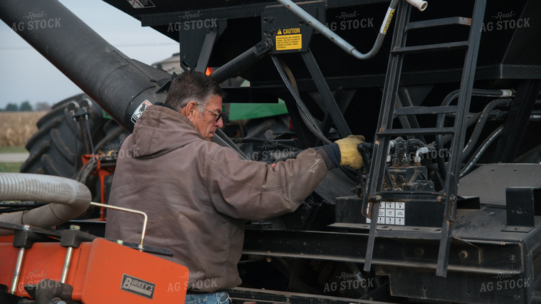 Loading Dry Fertilizer 26152