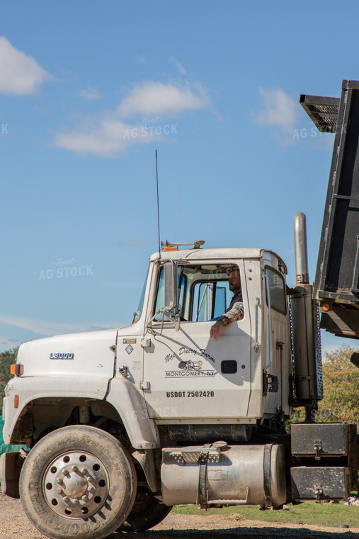 Farmer Unloading Trailer 142008