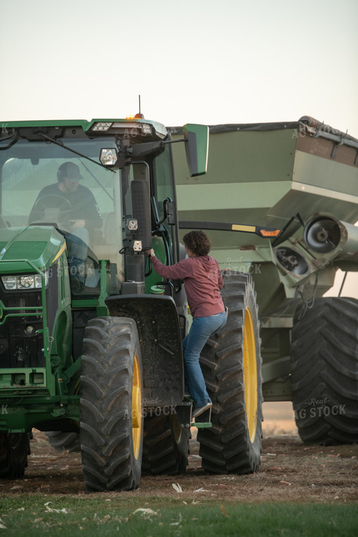 Farm Wife Getting Ride 76470