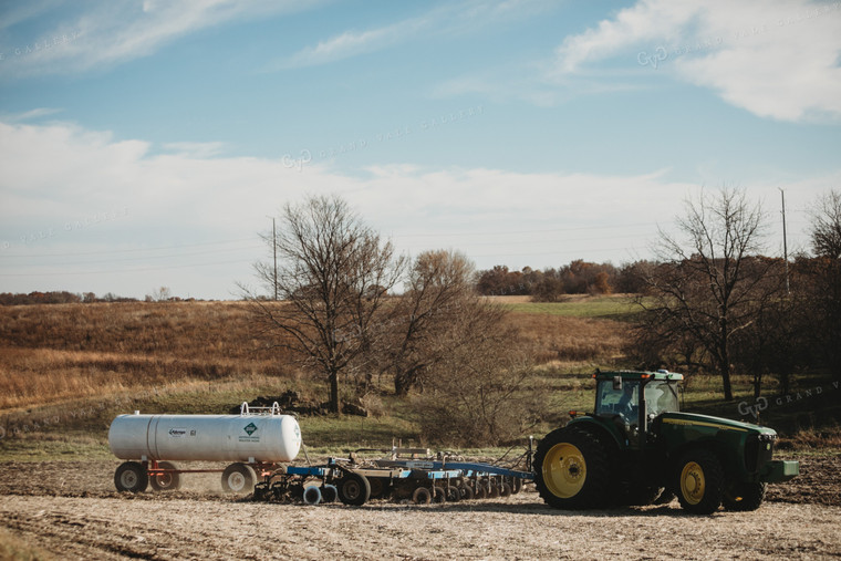 Applying Anhydrous Ammonia in Field 3578