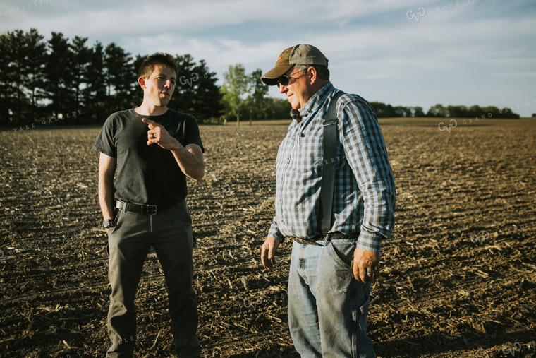 Farmers in Field 4253