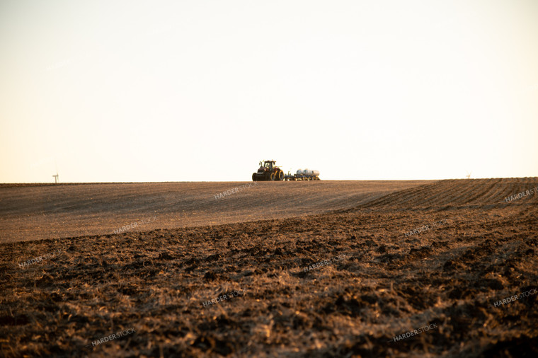 Tractor Applying Anhydrous 25865