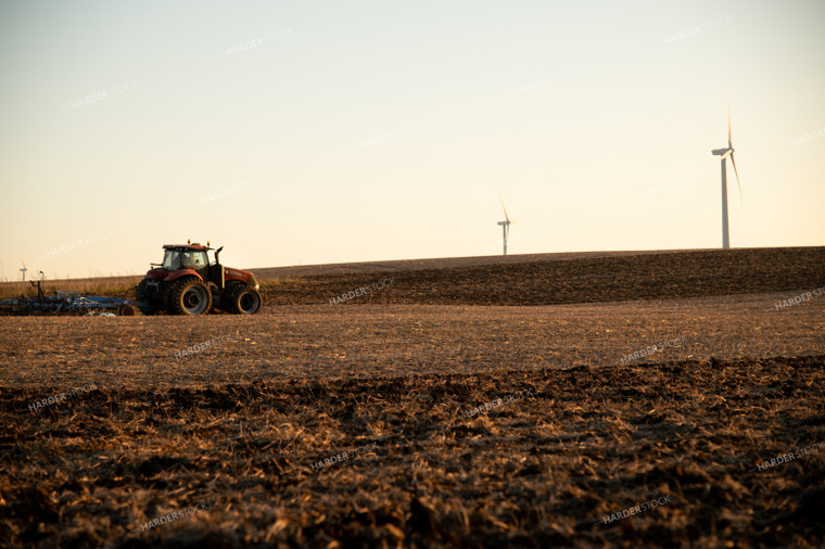 Tractor Applying Anhydrous 25866