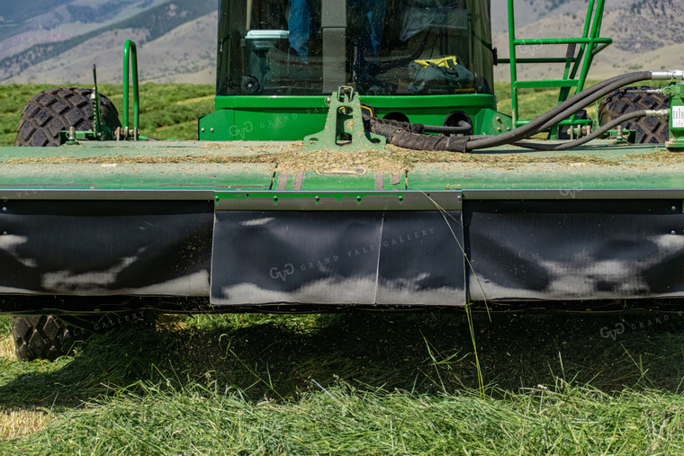 Mowing Hay 51008