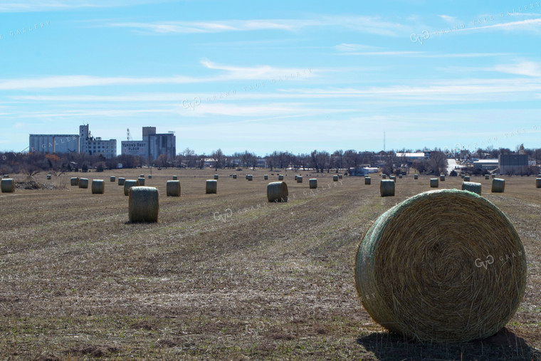 Hay Bales with Flour Mill 60007