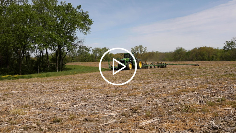 Planting in No Till Field 4064