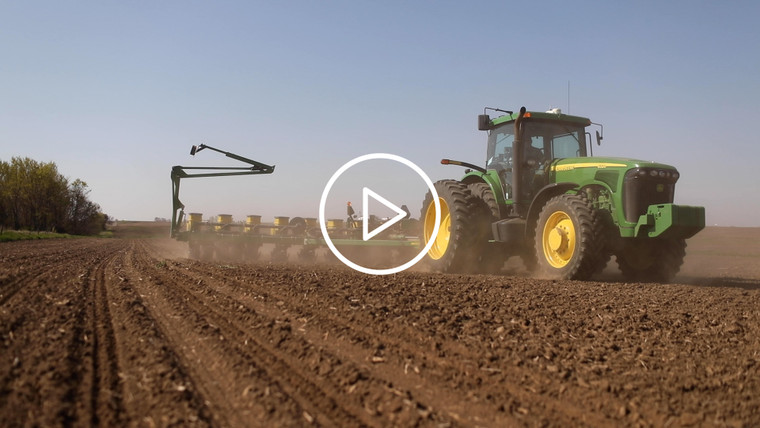 Planting End Rows on Sunny Day 4074