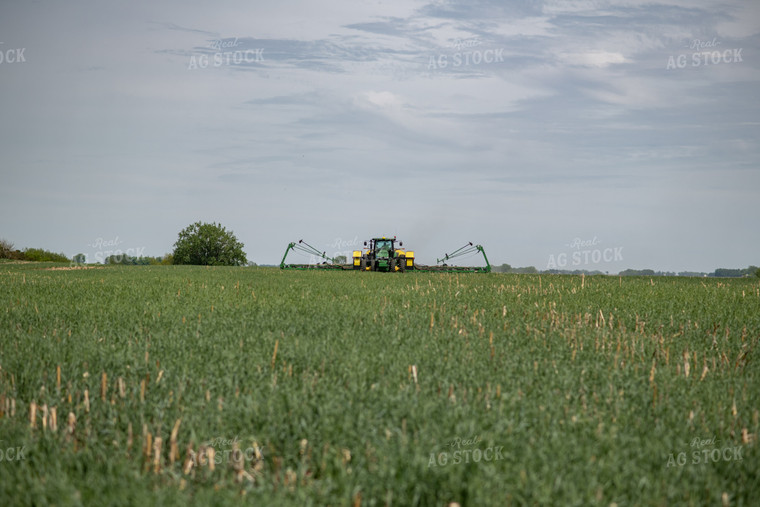 Planter in Field 76113