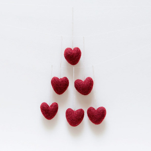 Red Heart Ornaments Set